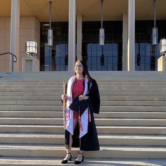 Meet your Posher, Kayli - Picture 2 of 2